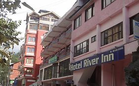 Hotel River Inn